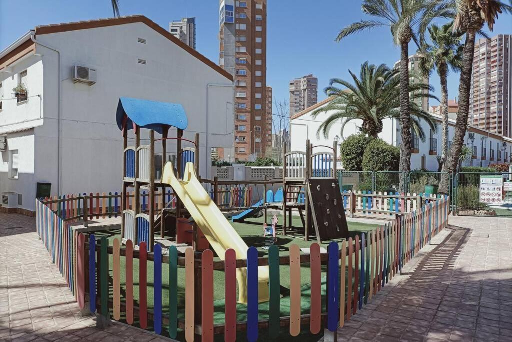 2 Bedroom Townhouse In Beautiful Gated Complex Benidorm Esterno foto