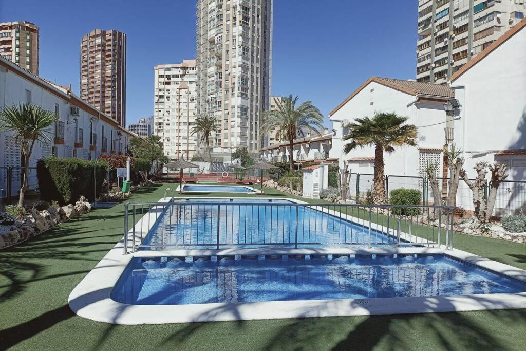 2 Bedroom Townhouse In Beautiful Gated Complex Benidorm Esterno foto